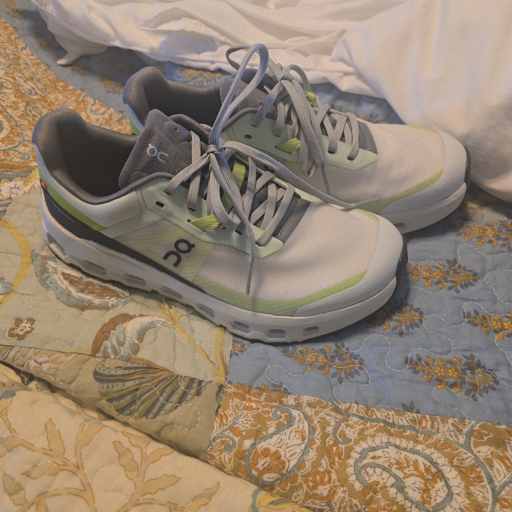 On Running White and Gray And Blue Womens Sneakers Size 6.5 Worn 2x